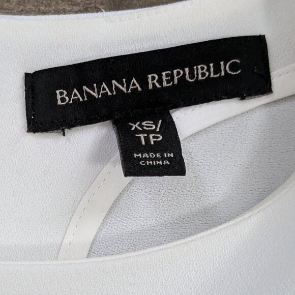 Banana Republic Crepe Boxy Blouse - Picture 4 of 9